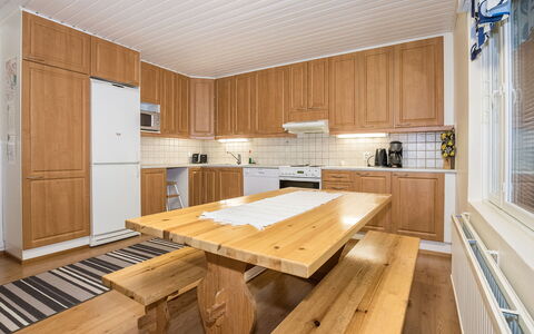 Oriaho: Wood, Flooring, Floor, Furniture, Wood Flooring, Interior Design, Bunk Bed, Room, Wood Stain, Hardwood
