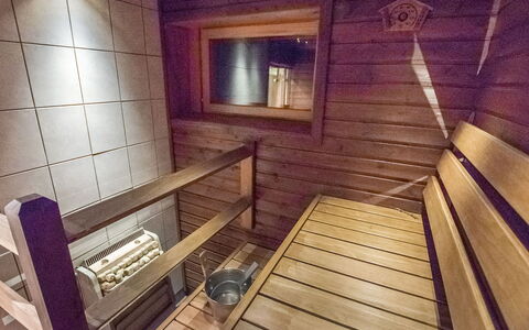 Oriaho: Wood, Flooring, Floor, Furniture, Wood Flooring, Interior Design, Bunk Bed, Room, Wood Stain, Hardwood
