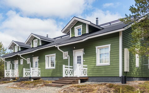 Onkijantie 7B: Window, Wood, House, Siding, Home, Cottage, Door, Sash Window, Estate, Hardwood