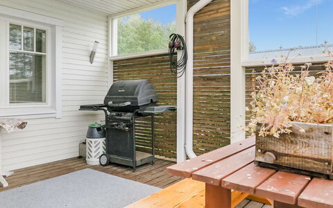 Kotiranta: Furniture, Chair, Outdoor Furniture, Table, Wood, Outdoor Table, Kitchen & Dining Room Table, Shade, Garden, Umbrella