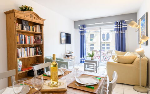 Le Palma: Furniture, Property, Blue, Bookcase, Table, Shelf, Tableware, Wood, Interior Design, Yellow