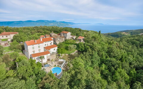 Luna: Vegetation, Hill Station, Town, Property, Human Settlement, Sky, Village, House, Hill, Rural Area