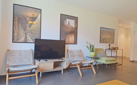 Accommodation:&nbsp;Lantau 420.5