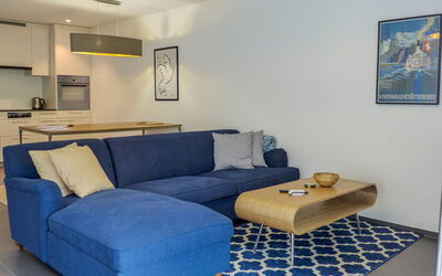 Accommodation:&nbsp;Lantau 420.5
