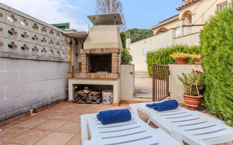 Raco Mas Estel: Furniture, Outdoor Furniture, Swimming Pool, Flowerpot, Garden, Patio, Resort, Houseplant, Chair, Shade