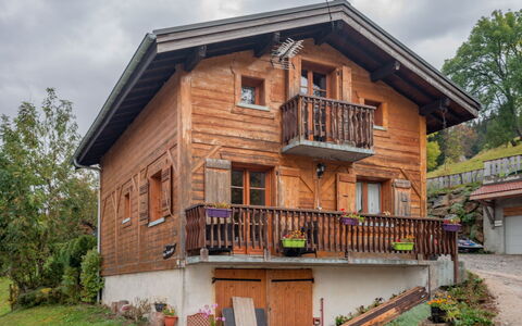 Saint Gervais 535: Plant, Cloud, Sky, Building, Property, Window, Wood, House, Tree, Land Lot