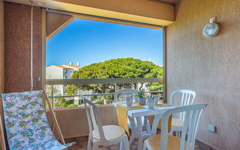 Accommodation:&nbsp;Les Regates 217.7