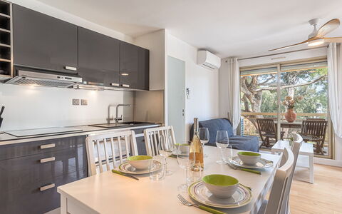 Accommodation:&nbsp;Les Regates 217.8