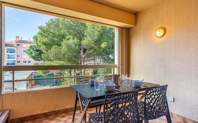 Accommodation:&nbsp;Les Regates 217.9