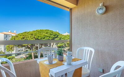 Accommodation:&nbsp;Les Regates 217.7