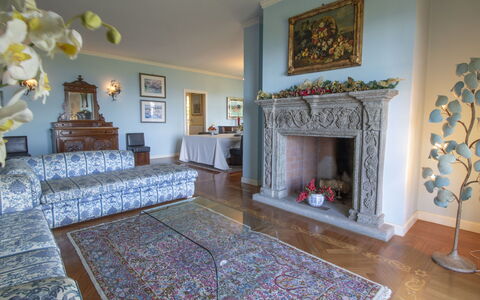 Nicoletta: Property, Room, Fireplace, Interior Design, Furniture, Building, Floor, Living Room, House, Real Estate