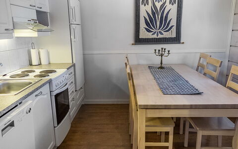 Lepolinna B: Wood, Cottage, Log Cabin, Forest, Shed, Garden Buildings, Larch, Woodland, Wood Stain