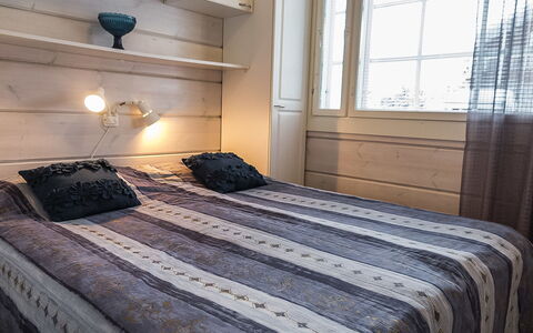 Lepolinna B: Wood, Cottage, Log Cabin, Forest, Shed, Garden Buildings, Larch, Woodland, Wood Stain
