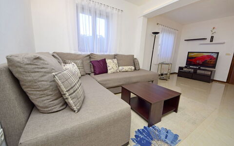 Sofija: Property, Room, Furniture, Interior Design, Living Room, Real Estate, Building, Floor, Table, Bedroom