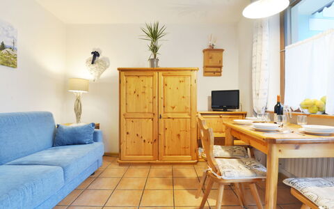 Accommodation:&nbsp;Apt 1 620.1