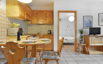 Accommodation:&nbsp;Apt 2 620.2
