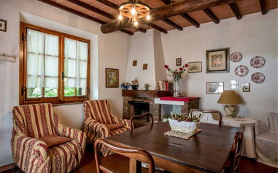 Il Geranio: Room, Living Room, Property, Furniture, Interior Design, Ceiling, Building, House, Home, Table