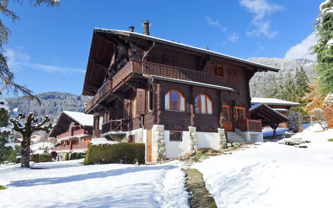 Marmousets 2: Snow, Winter, Property, House, Building, Town, Sky, Real Estate, Home, Tree