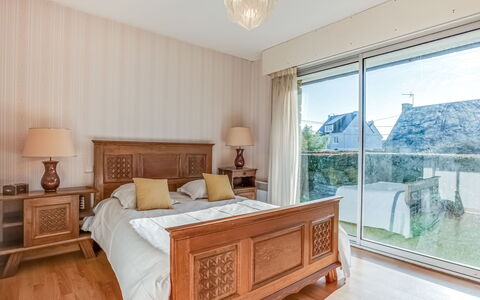 Grah Moullac: Bedroom, Furniture, Property, Room, Interior Design, Bed, Real Estate, Bed Frame, Building, Floor