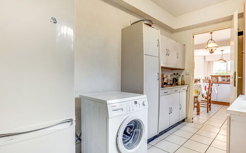 Grah Moullac: Laundry Room, Room, Property, Major Appliance, Washing Machine, Interior Design, Clothes Dryer, House, Building, Laundry