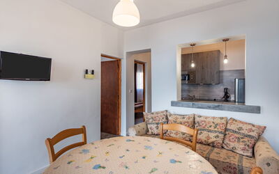 Accommodation:&nbsp;Scorpina 650.2