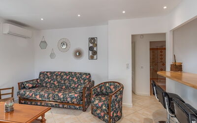 Accommodation:&nbsp;Cappone 650.5