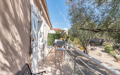 Accommodation:&nbsp;Cappone 650.5