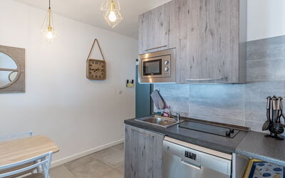 Accommodation:&nbsp;Polpu 650.4