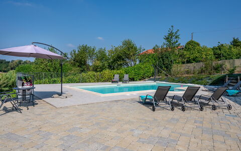Casa Chiara (Sic400): Sky, Plant, Swimming Pool, Furniture, Water, Sunlounger, Outdoor Furniture, Shade, Tree, Chair