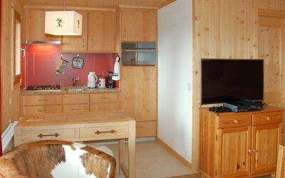 Accommodation:&nbsp;Montagnards 13 877.3