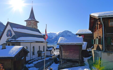 Godo: Sky, Property, Snow, Building, Window, Mountain, Freezing, Slope, Cloud, Glacial Landform