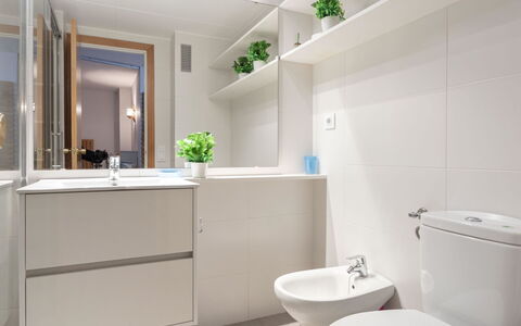 Torredembarra 160: Bathroom, Room, Property, Interior Design, Building, Bathroom Cabinet, Furniture, Floor, Plumbing Fixture, Architecture