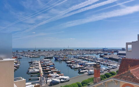 Arcachon 208: Furniture, Sea, Chair, Shade, Balcony, Outdoor Furniture, Eco Hotel, Coast, Deck, Wood Stain