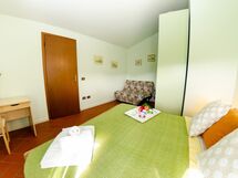 Accommodation:&nbsp;Bellavista Chiatri Geranio