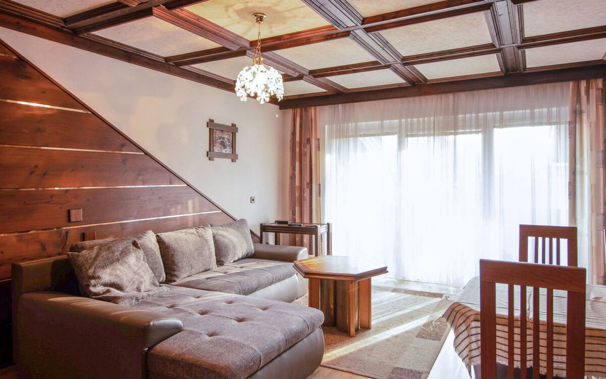 Accommodation:&nbsp;Zander 60.3
