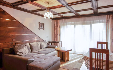 Accommodation:&nbsp;Zander 60.3