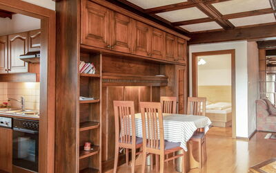 Accommodation:&nbsp;Zander 60.3