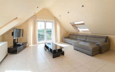 Accommodation:&nbsp;Goldsands Ii 402 Top Floor with Parking 930.1