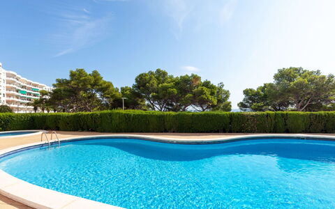 Edificio Meridiano: Swimming Pool, Property, Real Estate, Leisure, Water, Vacation, House, Sky, Resort, Building
