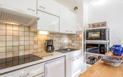 Accommodation:&nbsp;Astrida 153.1