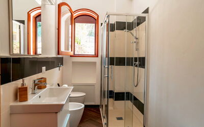 Accommodation:&nbsp;Nina 110.2