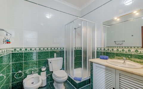 Casa Do Sol: Flooring, Plumbing Fixture, Floor, Interior Design, Bathroom, Sink, Bathroom Sink, Tile, Toilet Seat, Plumbing