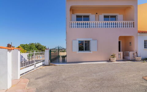 Casa Do Sol: Building, Sky, Property, Window, Plant, Azure, Land Lot, Residential Area, Landscape, Real Estate