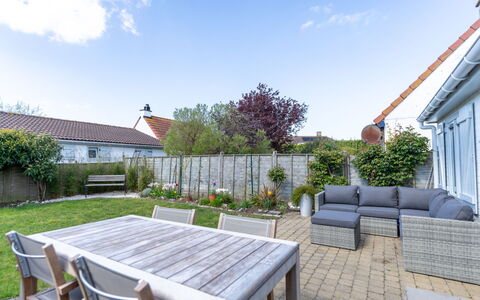 De Haan 210: Furniture, Outdoor Furniture, Table, Chair, Outdoor Table, Garden, Land Lot, Home, Shade
