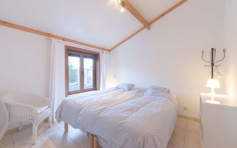 De Haan 210: Bedroom, Bed, Furniture, Room, Property, Bed Frame, Ceiling, Bedding, Bed Sheet, Interior Design