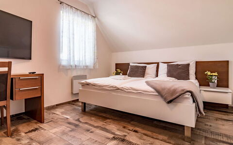 Lakeside Village 28 (+ Sauna): Furniture, Building, Window, Comfort, Wood, Bed Frame, Shade, Interior Design, House, Pillow
