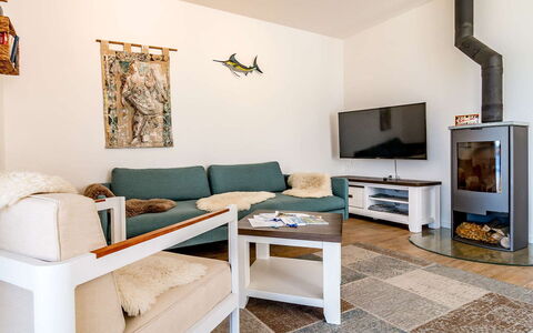 Lakeside Village 11: Couch, Furniture, Property, Table, Comfort, Picture Frame, Interior Design, Living Room, Studio Couch