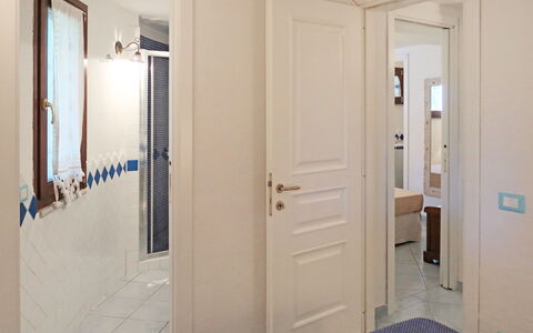 Omer: Property, Room, Door, Building, Real Estate, House, Floor, Architecture, Apartment, Interior Design