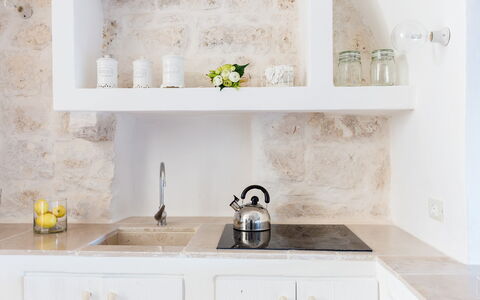 Vista Mare Da Zio Piero: White, Shelf, Room, Tile, Floor, Wall, Furniture, Kitchen, Flooring, Yellow