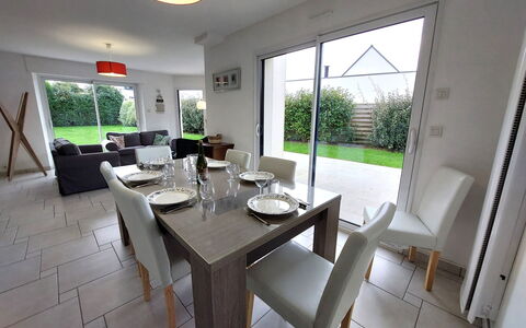 Golf de Bretagne: Table, Furniture, Window, Chair, Plant, Interior Design, Wood, Floor, Building